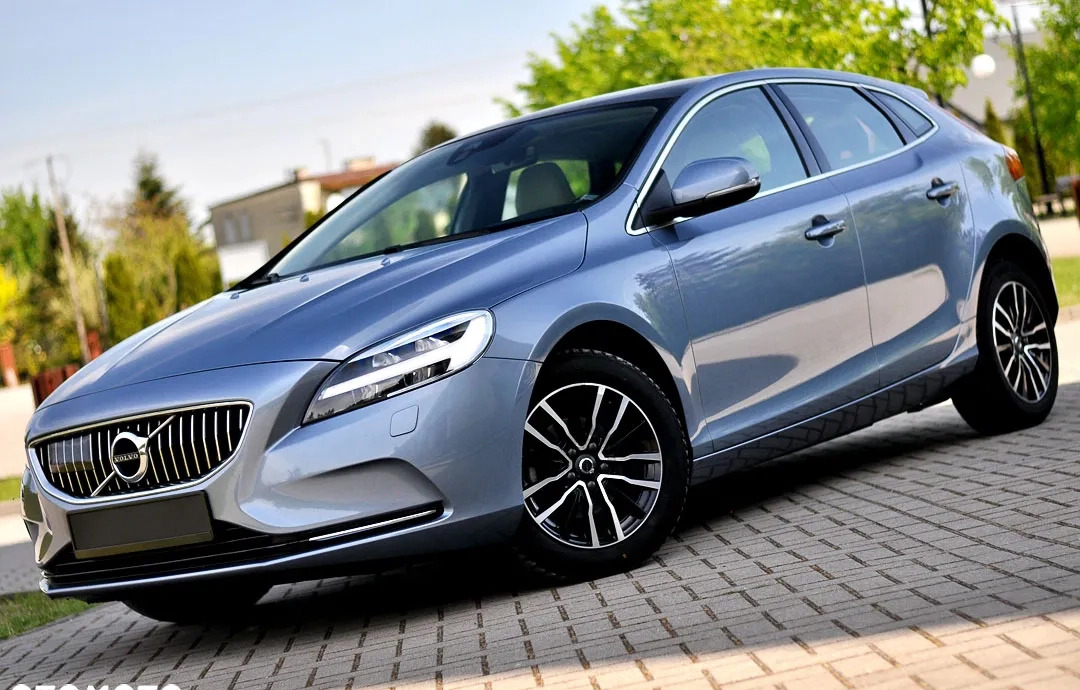 Volvo V40 cena 56900 przebieg: 189000, rok produkcji 2018 z Płock małe 704